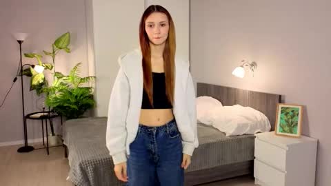 Anna  online show from December 19, 2025, 5:42 pm