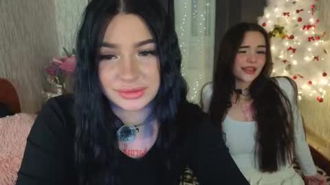 Lisa and Den online show from January 5, 2026, 5:49 pm