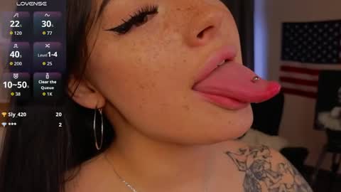 Lisa and Den online show from March 25, 2026, 4:40 am