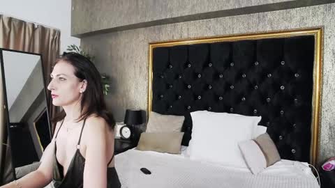 lisacroft online show from March 5, 2025, 8:54 am