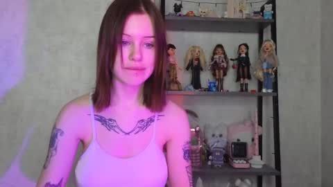 Lisa online show from March 3, 2025, 4:58 am