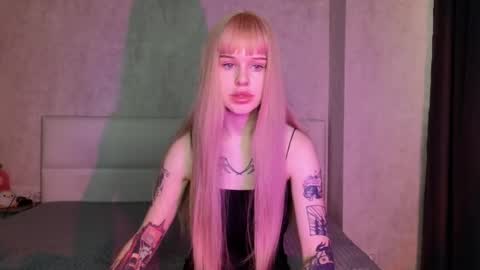 Lisa online show from September 20, 2025, 4:24 am