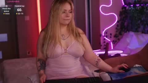 Lisa online show from April 25, 2026, 9:34 am