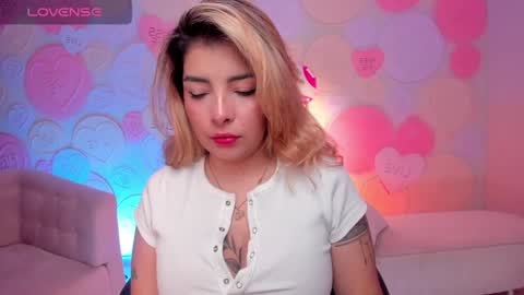 LISA MONROE online show from December 15, 2024, 11:55 am