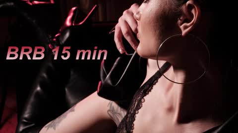 Lisa Moore online show from September 15, 2025, 4:56 am