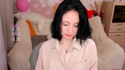 Lisa Moore online show from April 22, 2026, 6:53 pm