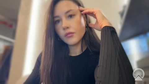 lisandriaaa online show from May 28, 2026, 10:34 am