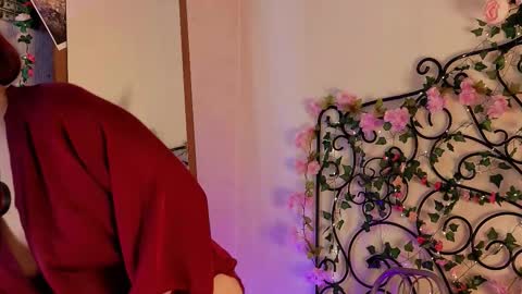 Snapshot of lisavamp chatting on October 1, 2025, 10:49 pm LisaVamp online show from October 1, 2025, 10:49 pm