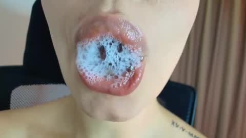 Snapshot of lisbet_21x chatting on March 5, 2026, 11:01 pm Lisbet online show from March 5, 2026, 11:01 pm