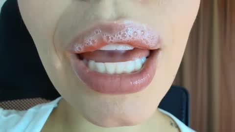 Snapshot of lisbet_21x chatting on March 11, 2026, 11:00 pm Lisbet online show from March 11, 2026, 11:00 pm