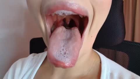 Snapshot of lisbet_21x chatting on March 12, 2026, 10:16 pm Lisbet online show from March 12, 2026, 10:16 pm