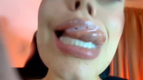 Lisbet online show from June 26, 2026, 9:52 pm