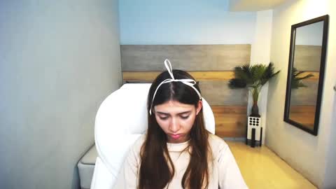 Liseth Fox online show from December 9, 2024, 11:24 pm