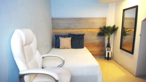 Liseth Fox online show from January 4, 2025, 3:39 pm