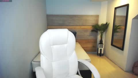 Liseth Fox online show from February 21, 2025, 7:54 pm