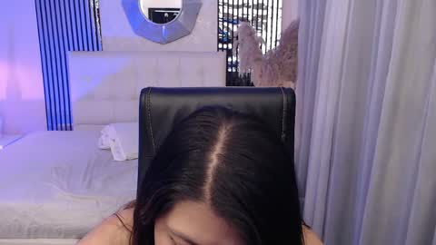 Andrea online show from May 2, 2026, 3:44 am