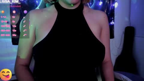Snapshot of lissa_kim_ chatting on February 9, 2025, 5:29 am Lissa Kim online show from February 9, 2025, 5:29 am
