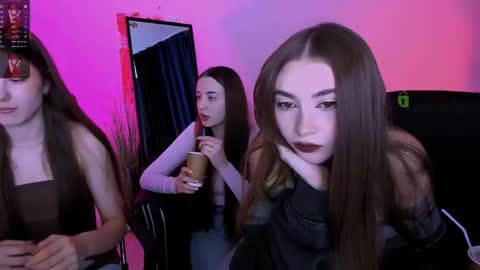 Snapshot of lissa_night chatting on October 17, 2025, 12:52 pm lissa_night online show from October 17, 2025, 12:52 pm