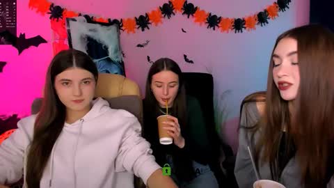 Snapshot of lissa_night chatting on October 25, 2025, 8:55 am lissa_night online show from October 25, 2025, 8:55 am