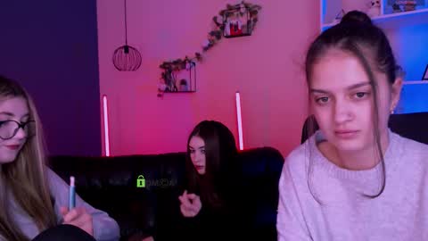 lissa_night online show from March 25, 2026, 8:37 pm