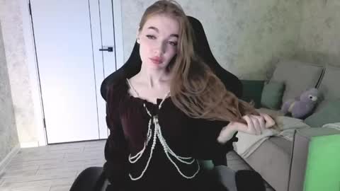 Lissa online show from May 10, 2026, 2:17 am