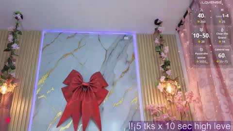 LISSA DUPONT online show from February 5, 2026, 2:22 pm