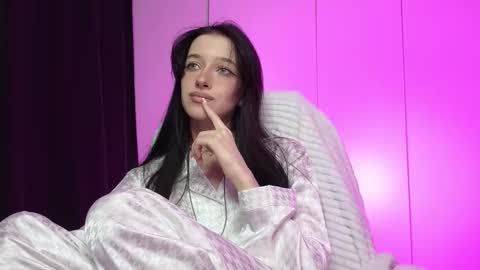 lissaelison online show from October 10, 2025, 8:52 pm