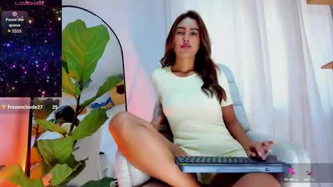 Lissa online show from September 14, 2025, 5:12 pm
