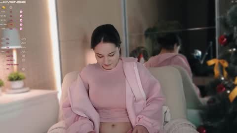 Snapshot of lissalarsson_ chatting on December 26, 2024, 10:20 pm Lissa online show from December 26, 2024, 10:20 pm