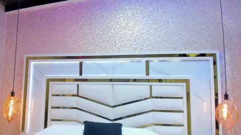 lisse_palmerr online show from January 25, 2025, 7:18 pm