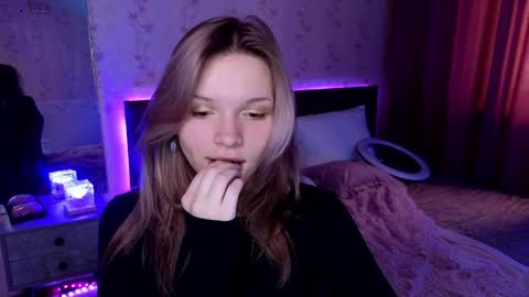 Lena online show from December 18, 2024, 4:31 am