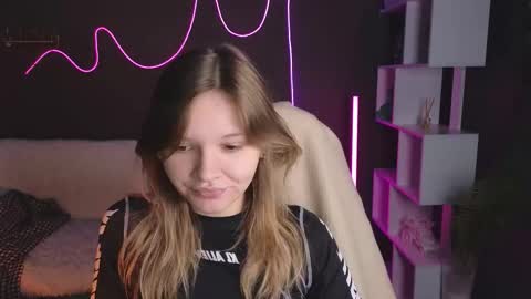 Snapshot of litabrom chatting on October 10, 2025, 8:13 am Lena online show from October 10, 2025, 8:13 am