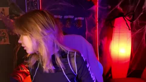 Snapshot of litabrom chatting on October 19, 2025, 1:39 am Lena online show from October 19, 2025, 1:39 am