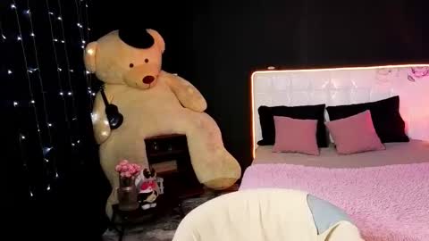 Lena online show from November 27, 2025, 2:57 am