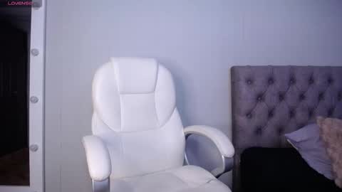 LOLA online show from September 20, 2025, 8:37 am