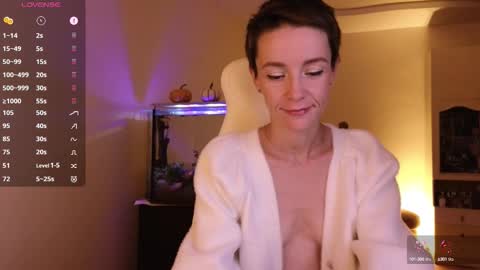 Snapshot of litllle_alis_a chatting on September 14, 2025, 8:19 pm Alisa online show from September 14, 2025, 8:19 pm