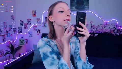 Bella online show from December 3, 2025, 7:16 am