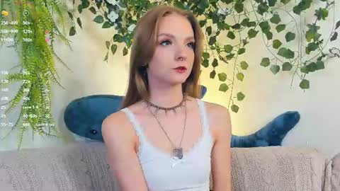 Snapshot of little__caprice chatting on August 4, 2026, 7:22 am Bella online show from August 4, 2026, 7:22 am