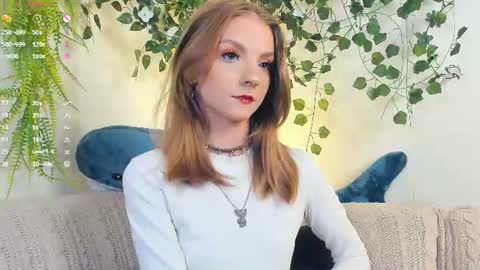 Snapshot of little__caprice chatting on August 5, 2026, 7:33 am Bella online show from August 5, 2026, 7:33 am