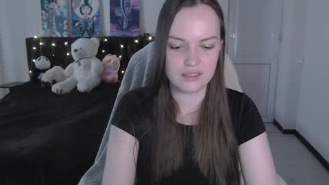 little__flowers online show from September 18, 2025, 6:48 am