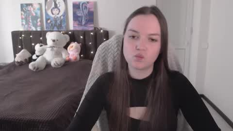 little__flowers online show from October 29, 2025, 7:43 am