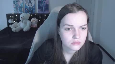 Snapshot of little__flowers chatting on February 10, 2026, 8:40 am little__flowers online show from February 10, 2026, 8:40 am