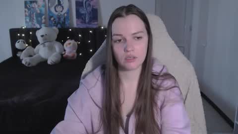 Snapshot of little__flowers chatting on February 20, 2026, 10:05 am little__flowers online show from February 20, 2026, 10:05 am