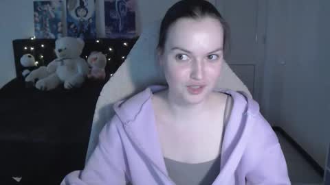 Snapshot of little__flowers chatting on February 21, 2026, 11:33 am little__flowers online show from February 21, 2026, 11:33 am