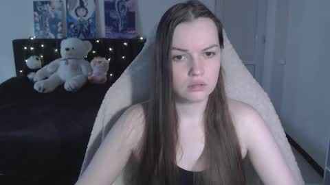 Snapshot of little__flowers chatting on February 22, 2026, 8:57 am little__flowers online show from February 22, 2026, 8:57 am