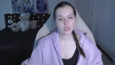 Snapshot of little__flowers chatting on February 24, 2026, 10:46 am little__flowers online show from February 24, 2026, 10:46 am