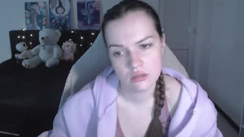 Snapshot of little__flowers chatting on February 25, 2026, 8:57 am little__flowers online show from February 25, 2026, 8:57 am