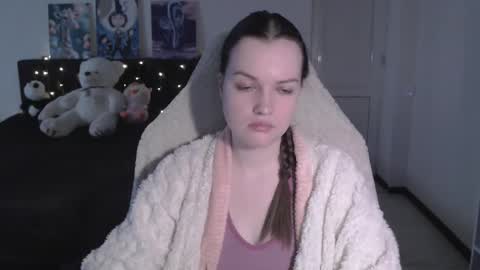 Snapshot of little__flowers chatting on February 26, 2026, 9:30 am little__flowers online show from February 26, 2026, 9:30 am