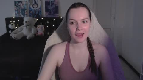 Snapshot of little__flowers chatting on February 27, 2026, 8:58 am little__flowers online show from February 27, 2026, 8:58 am