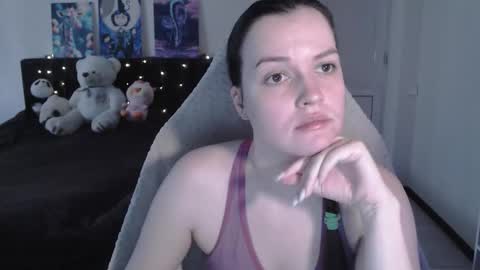 Snapshot of little__flowers chatting on March 2, 2026, 9:16 am little__flowers online show from March 2, 2026, 9:16 am